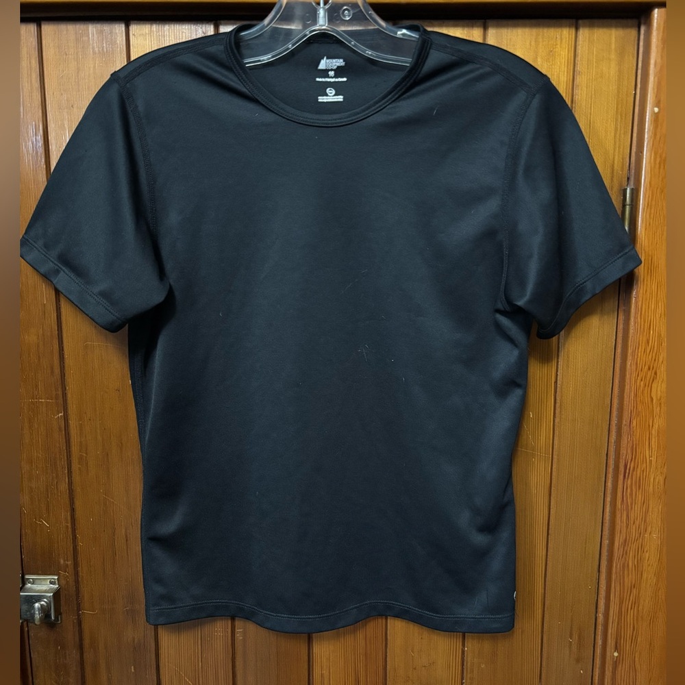 3/$25 BOYS XL MEC shirt